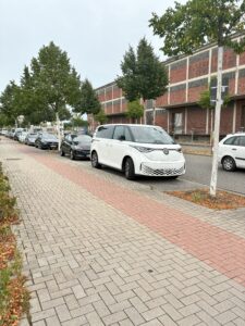 フォルクスワーゲンの電気自動車 ID. Buzz の外観写真